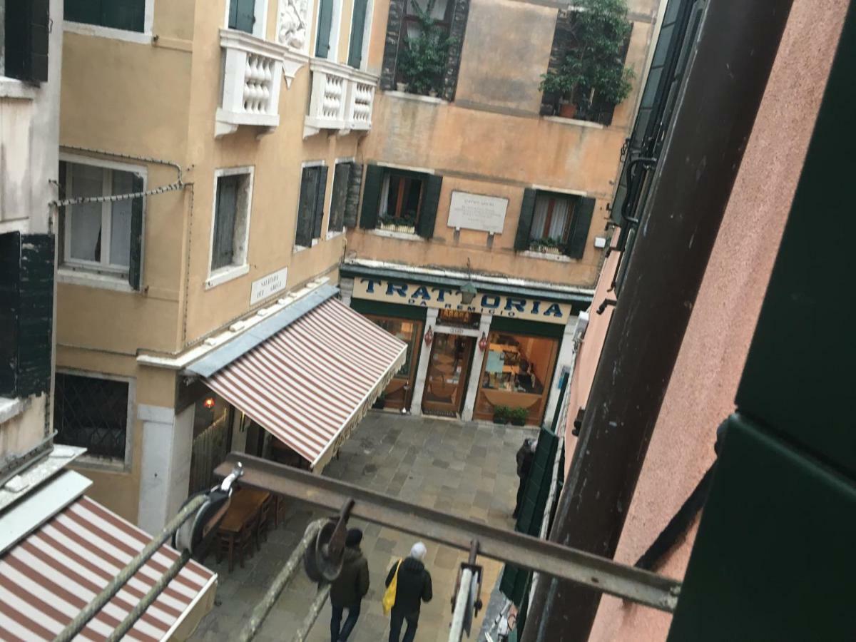 Majoorel Venesia Bagian luar foto